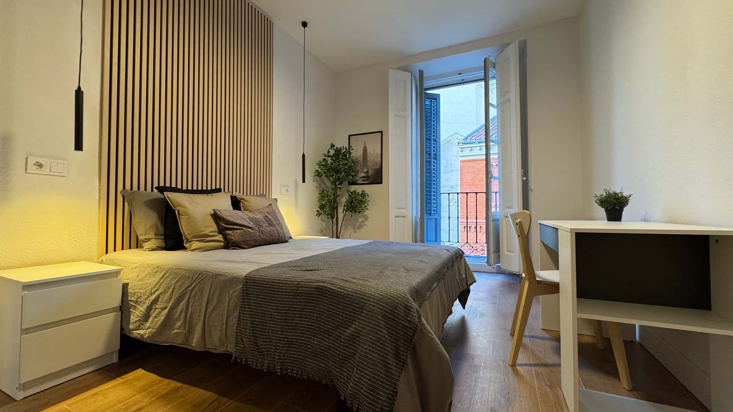 Zimmer in Calle de Concepción Jerónima, Madrid für 180 m² mit 9 Schlafzimmer