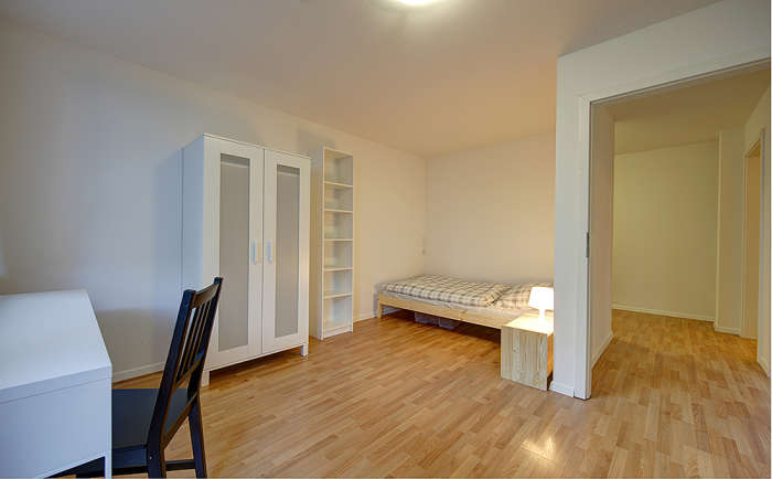 Listing photo thumbnail