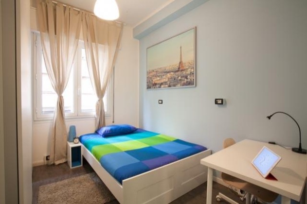 Listing photo thumbnail