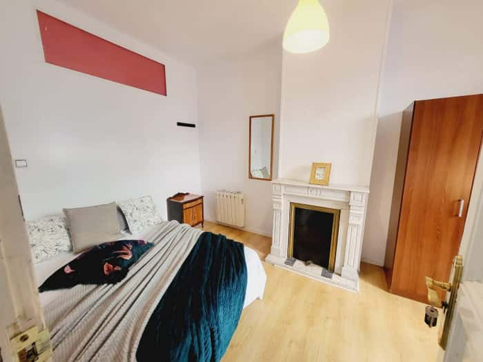 Listing photo thumbnail