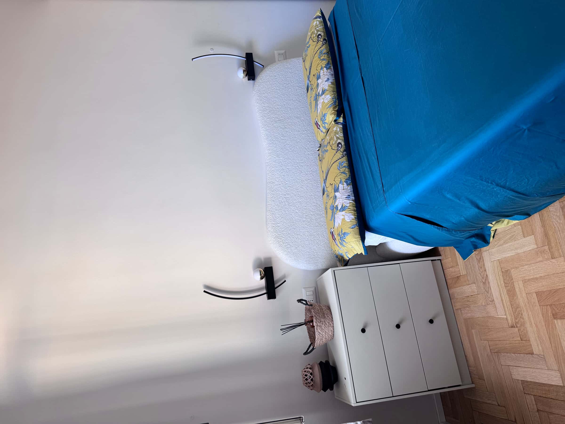 Stanza in Via Udine, Roma di 90 m² con 2 camere