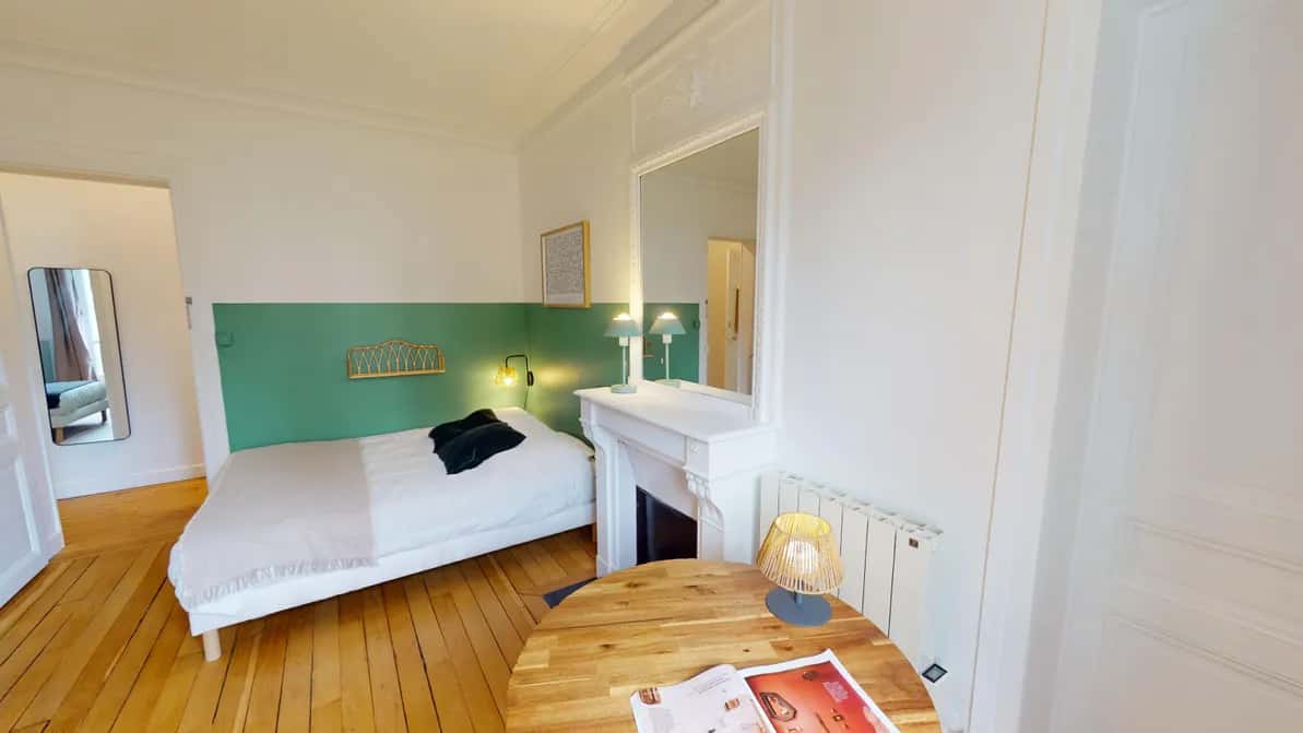 Chambre dans le 61 rue des Cloys