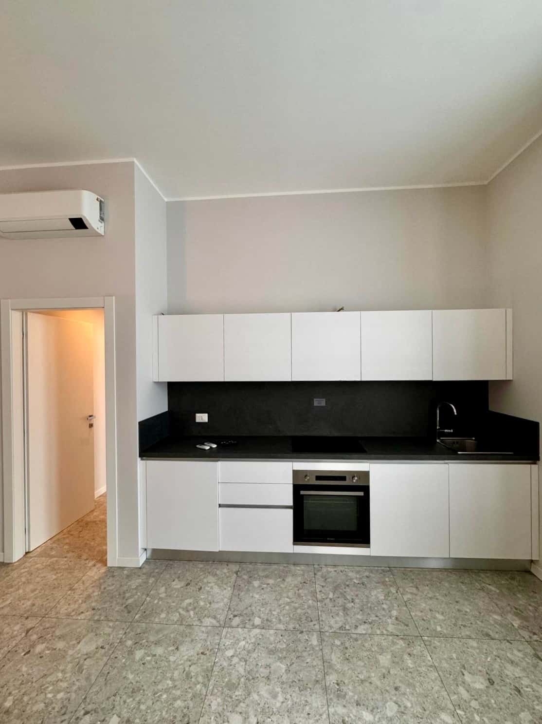 Apartment Milan, 2 beds — photo 7