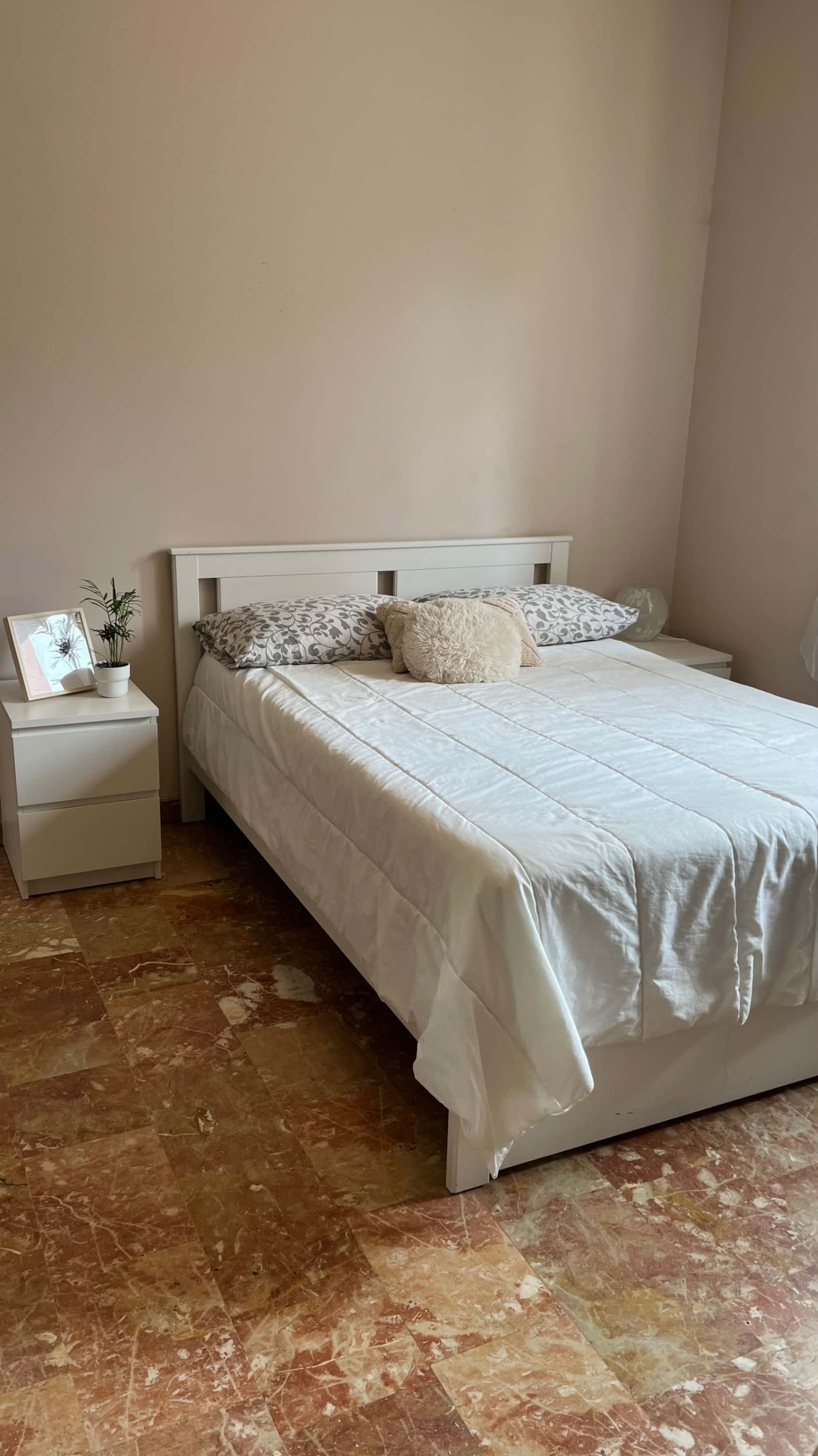 Room in Corso Canonico Giuseppe Allamano, Torino for 120 m² with 3 bedrooms