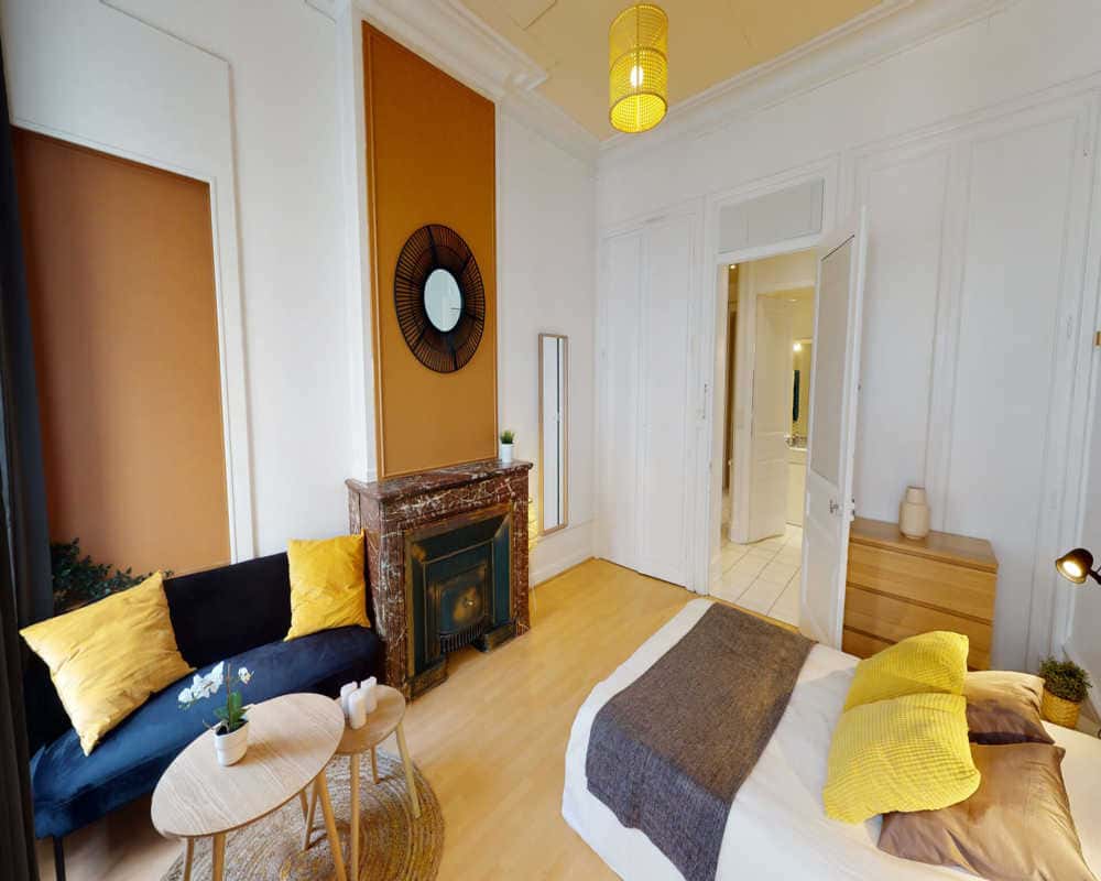 Chambre dans le rue de Marseille