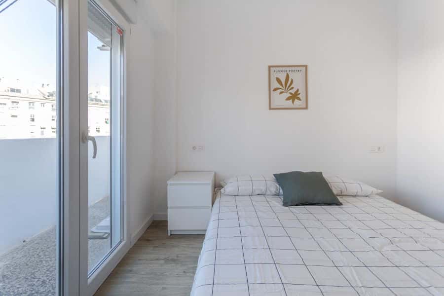 Habitación en piso de 4 habitaciones en L'olivereta