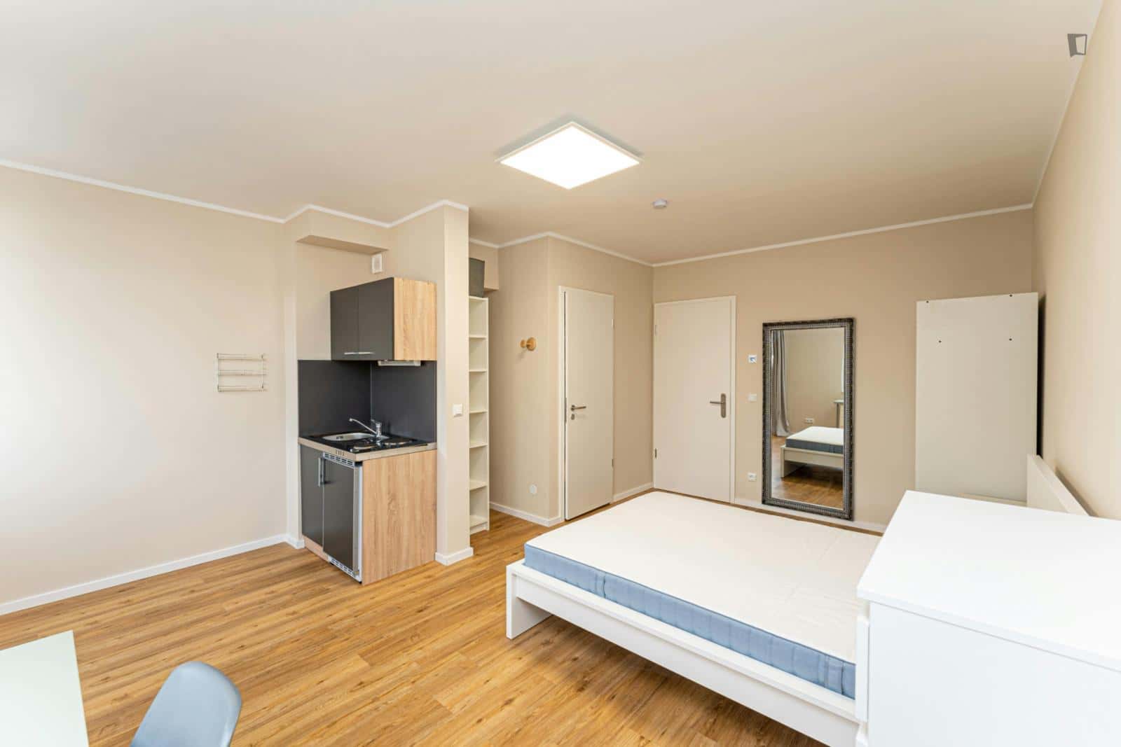 Apartment in Leibnizstraße, Berlin for 22 m² - Foto 2
