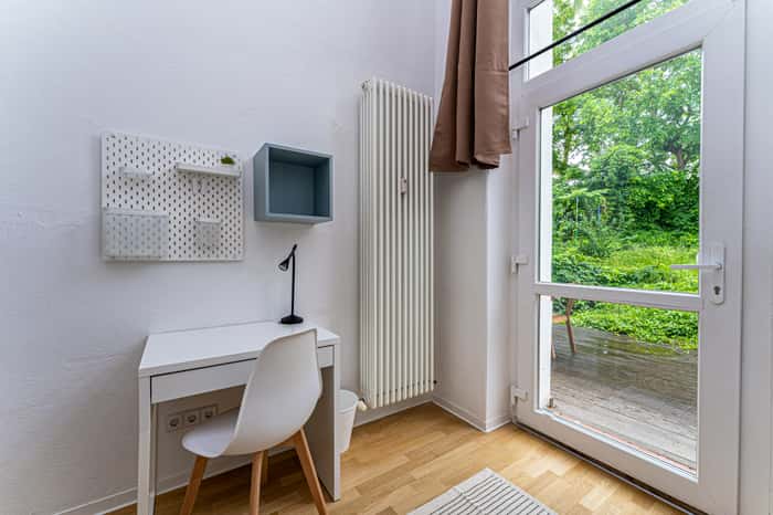 Listing photo thumbnail