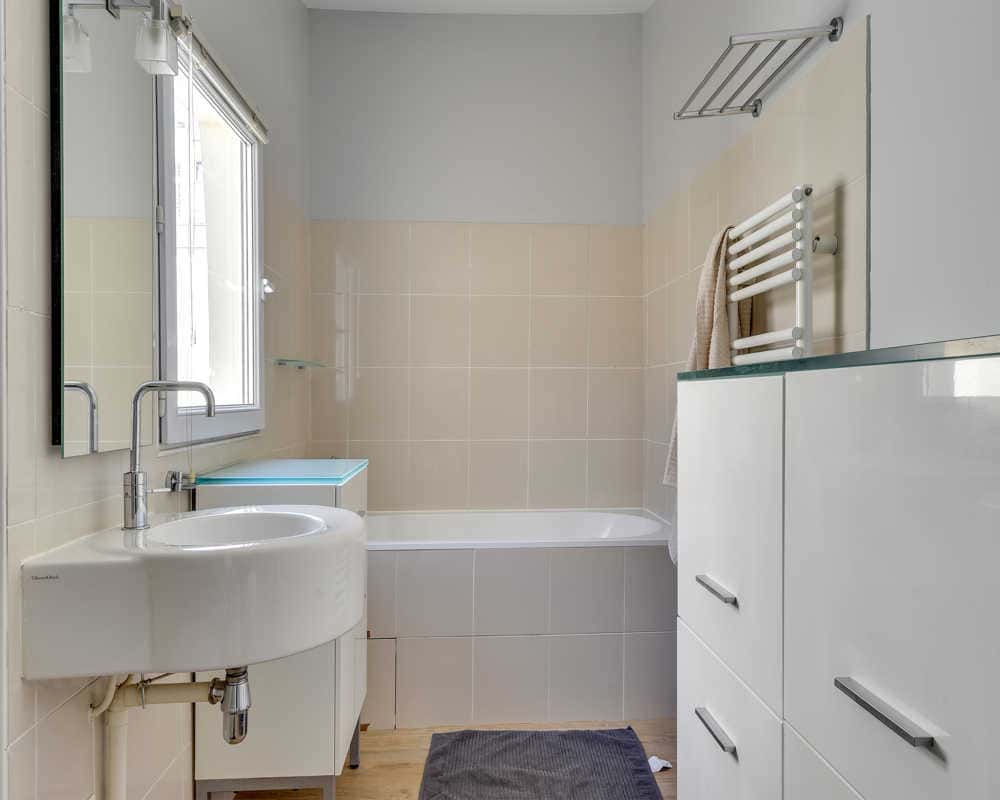 Chambre dans le rue de Passy