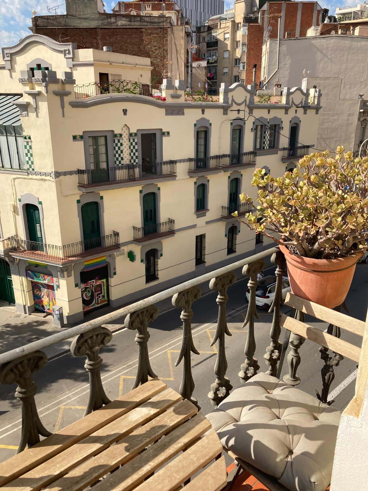 Apartment in Carrer d'Arago, Barcelona for 65 m² with 2 bedrooms 0