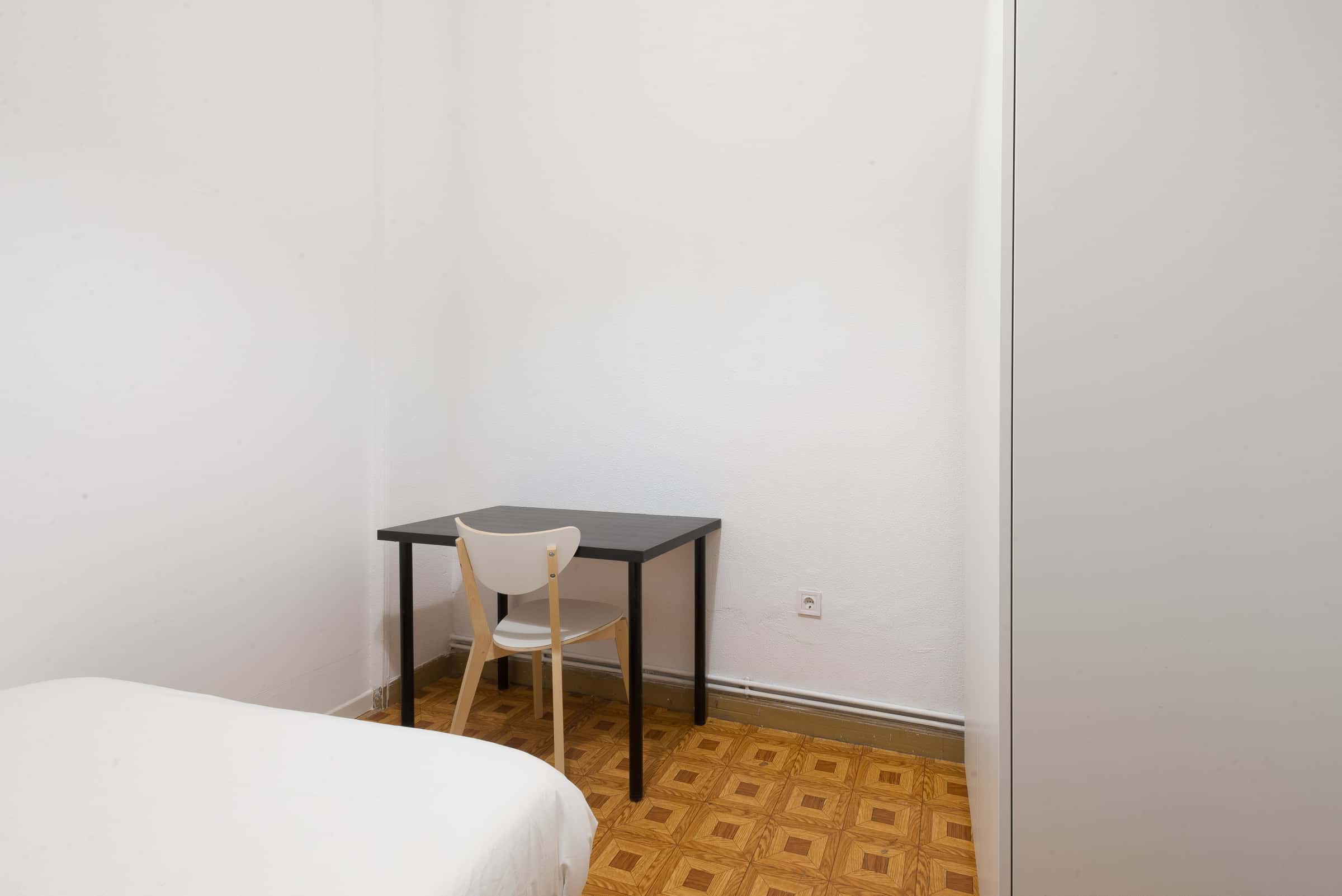 Habitación individual en Via Calle Jardines  º