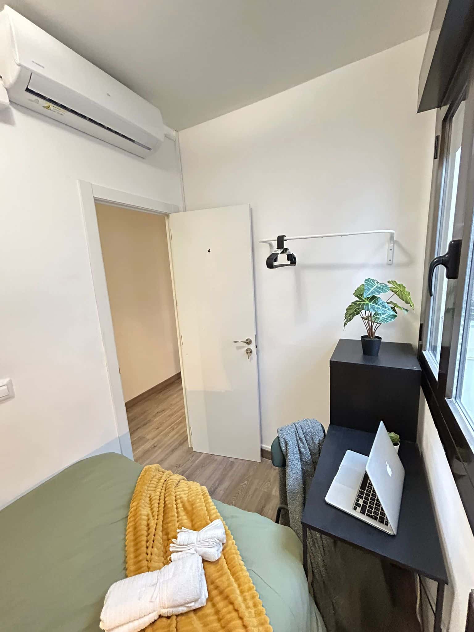 Habitacion privada en Carrer de Xàtiva , Valencia