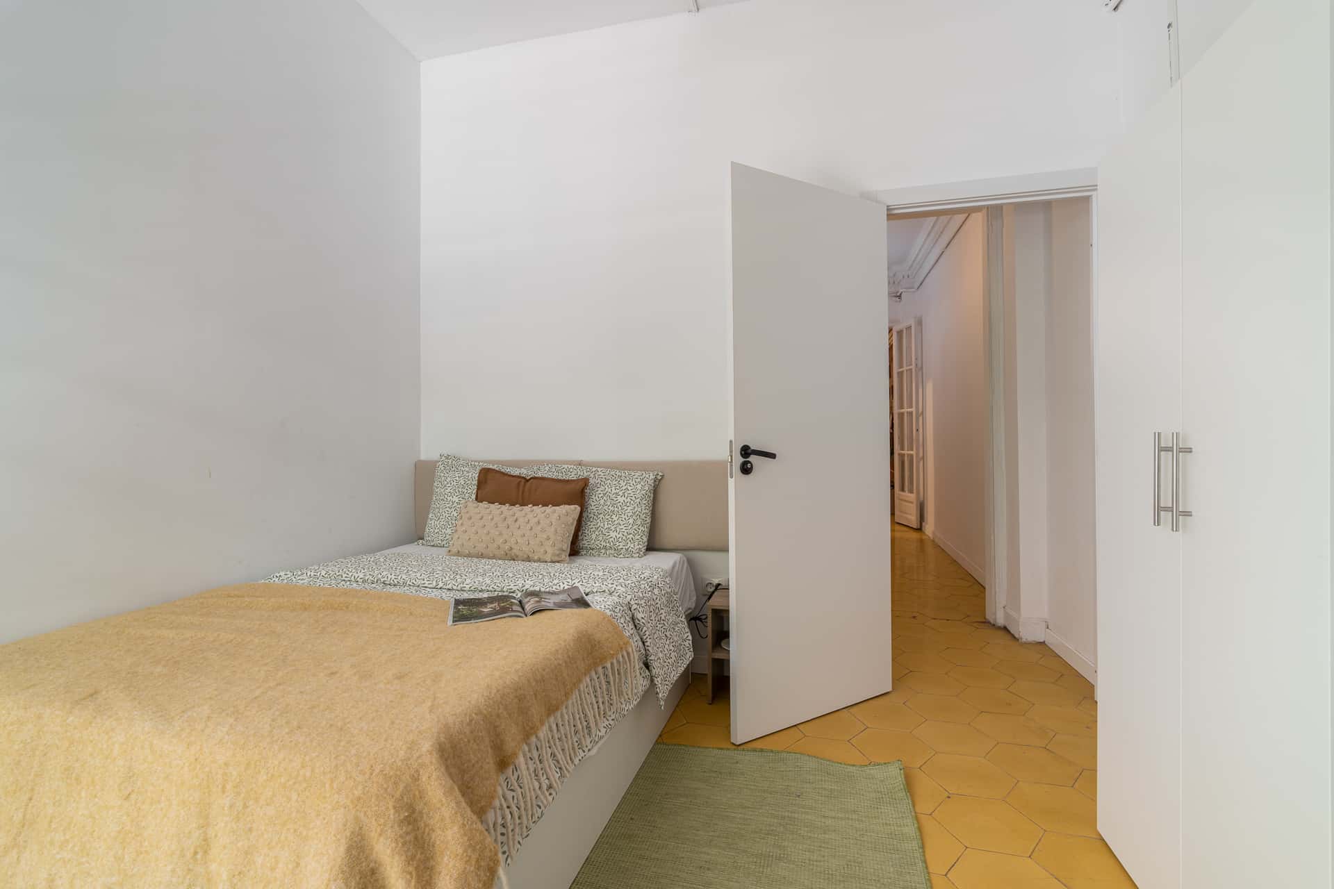 Habitacion privada en Muntaner, Barcelona