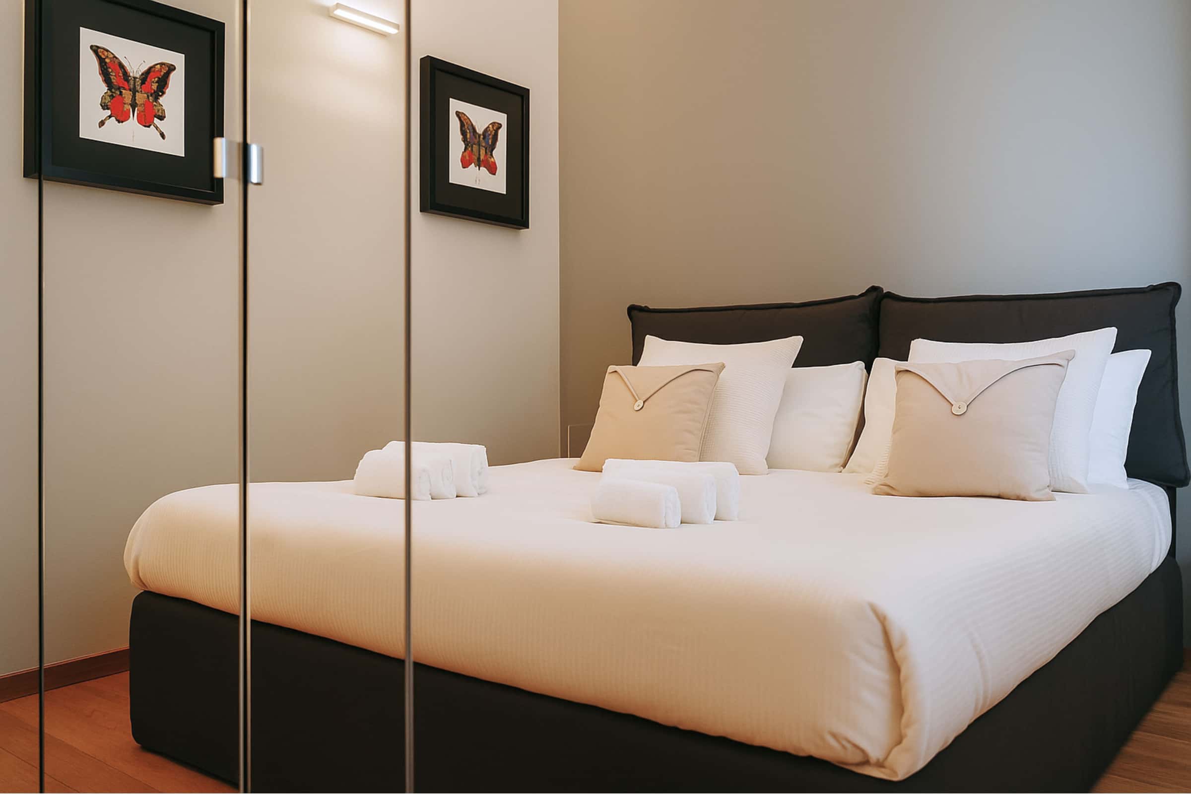 Two-room apartment close to Arco Della Pace