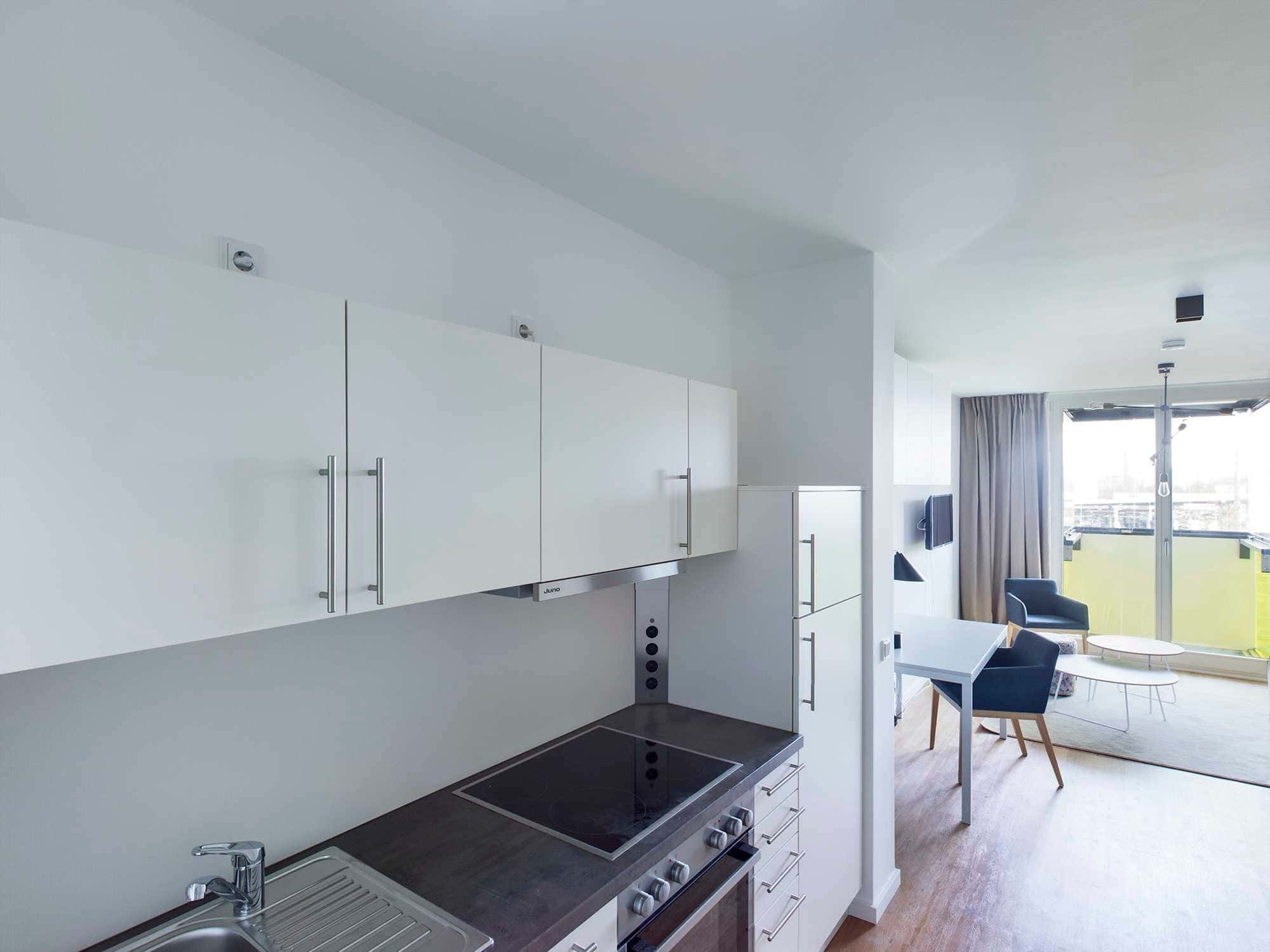 Furnished 1 room studio with elevator and balcony