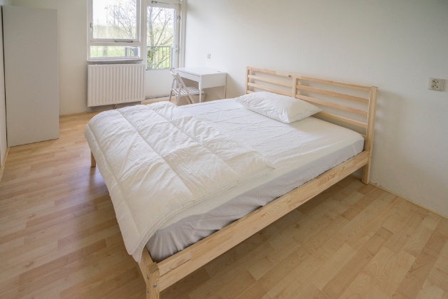 Listing photo thumbnail