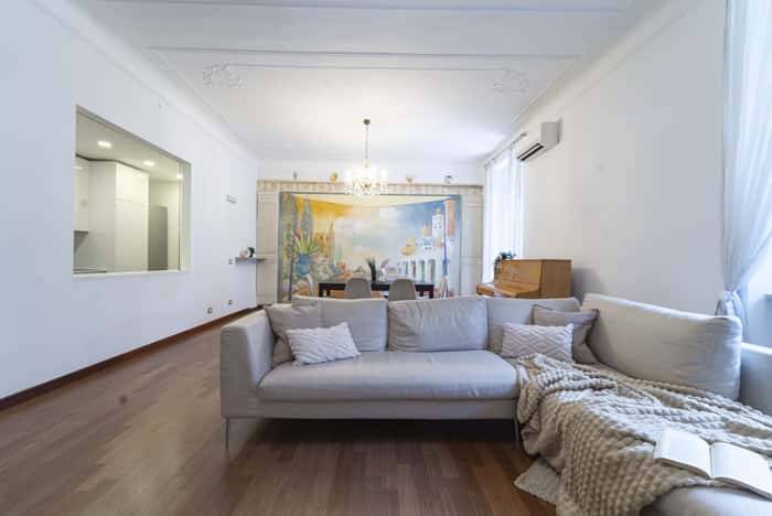 Listing photo thumbnail