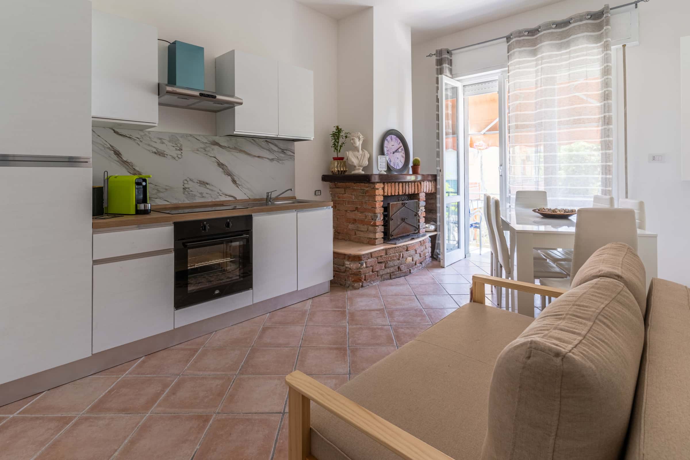 Stanza 3 in Viale Cesare Nicolini, Rimini di 130 m² con 4 camere