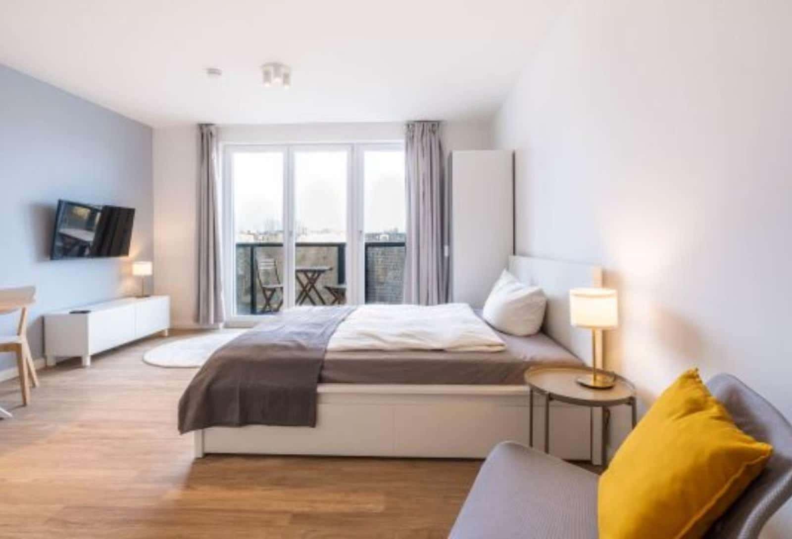 Studio for rent in Berlin, bills included.