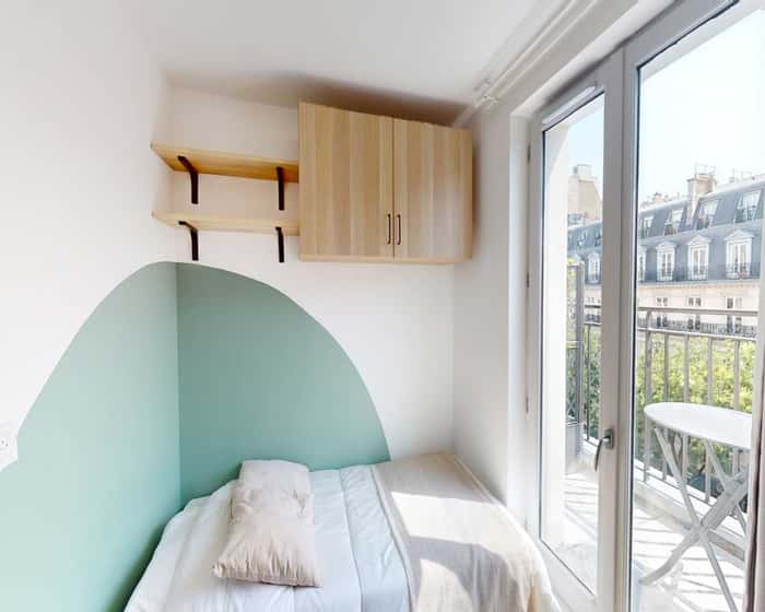 Listing photo thumbnail