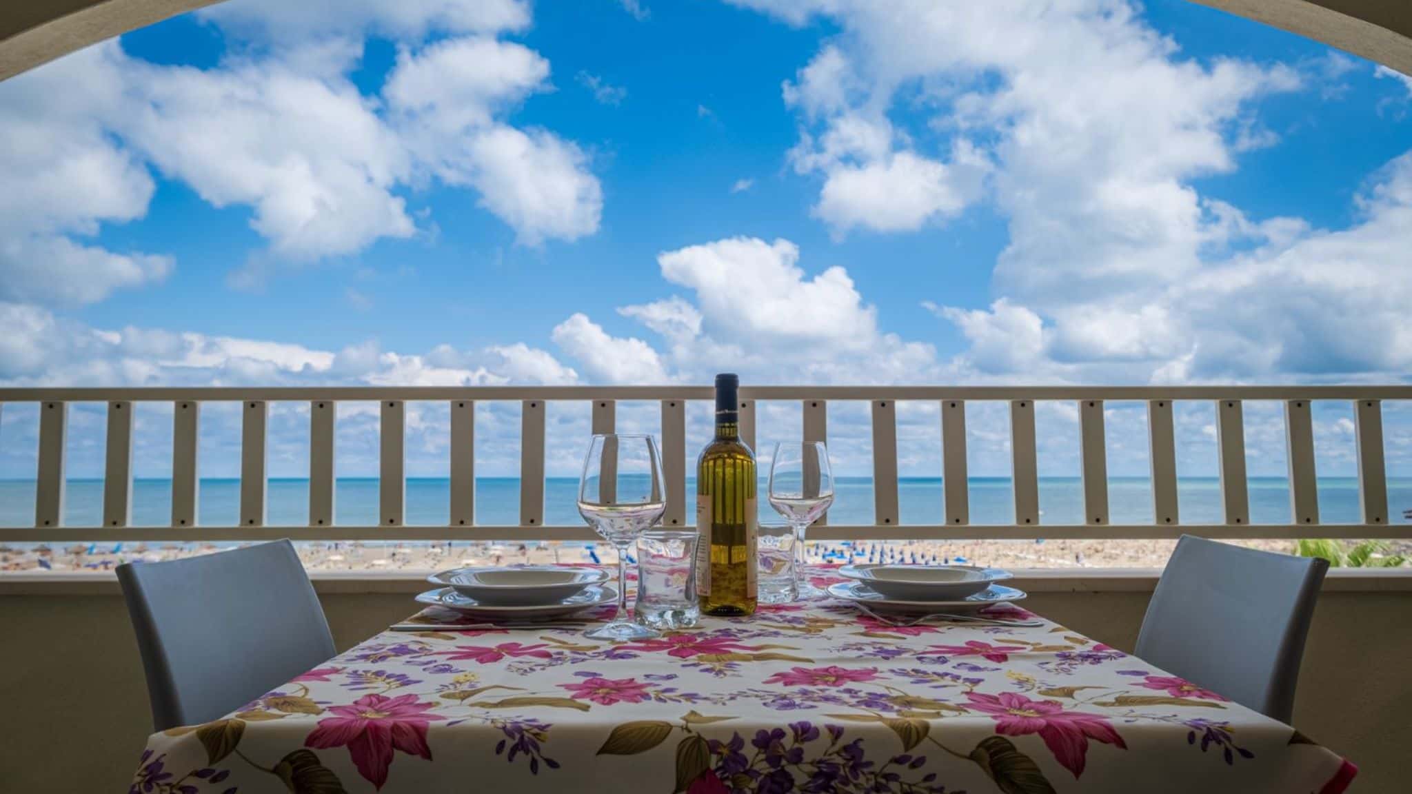 Monolocale con garage fronte mare -La Dolce Vita