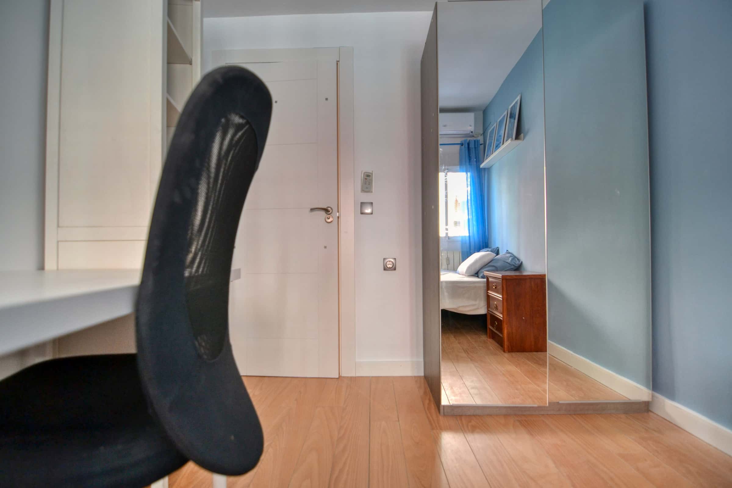 Chambre dans Calle de Cartagena, Madrid pour 100 m² avec 5 chambres