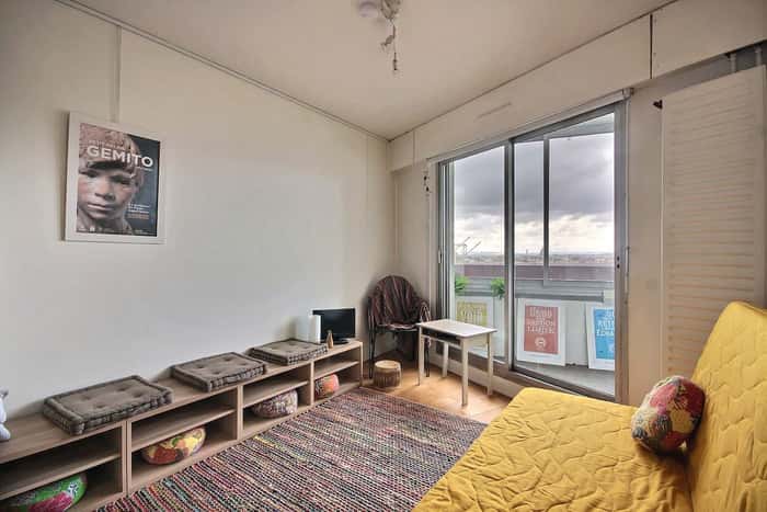 Listing photo thumbnail