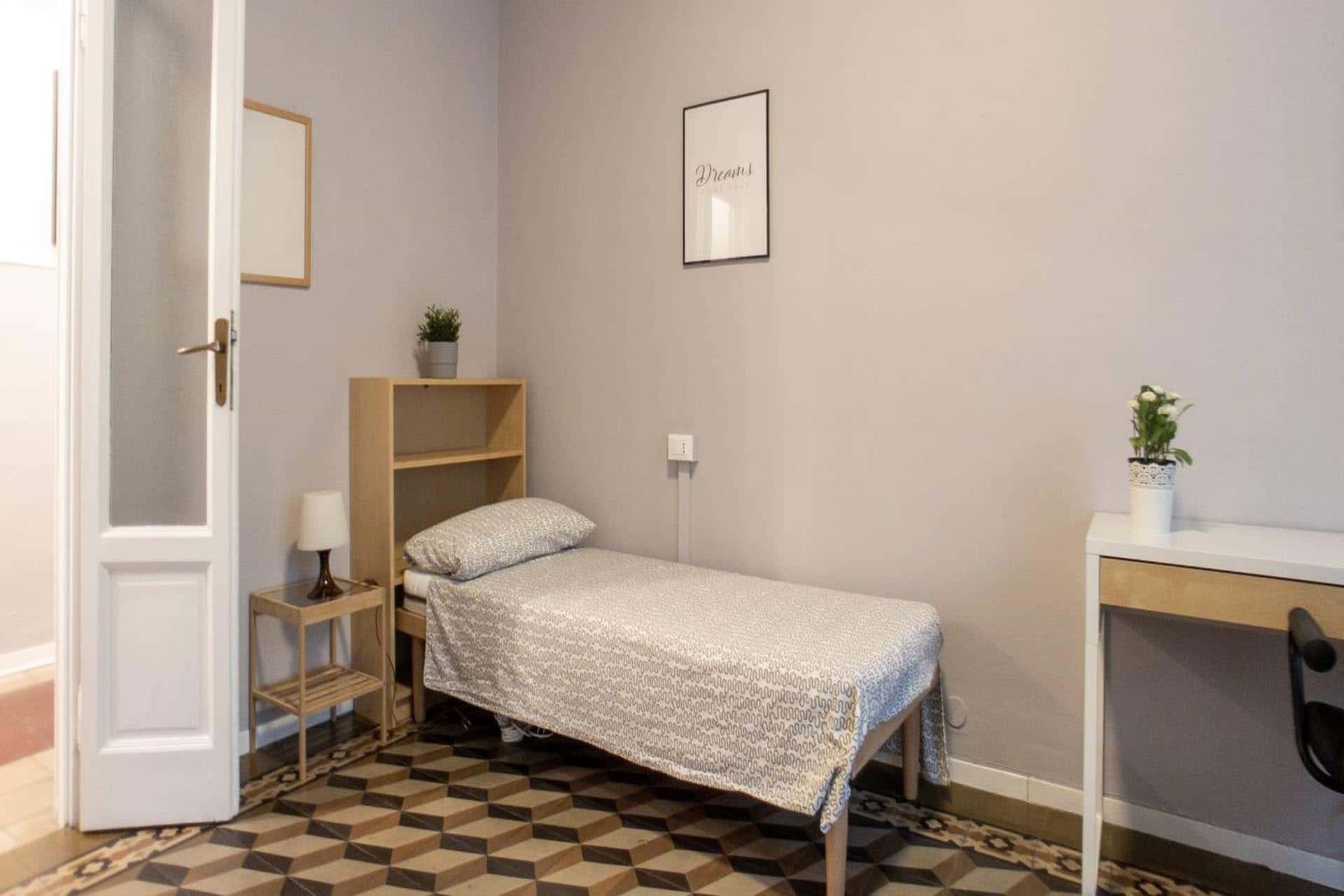 via gran san bernardo 18  private room s4