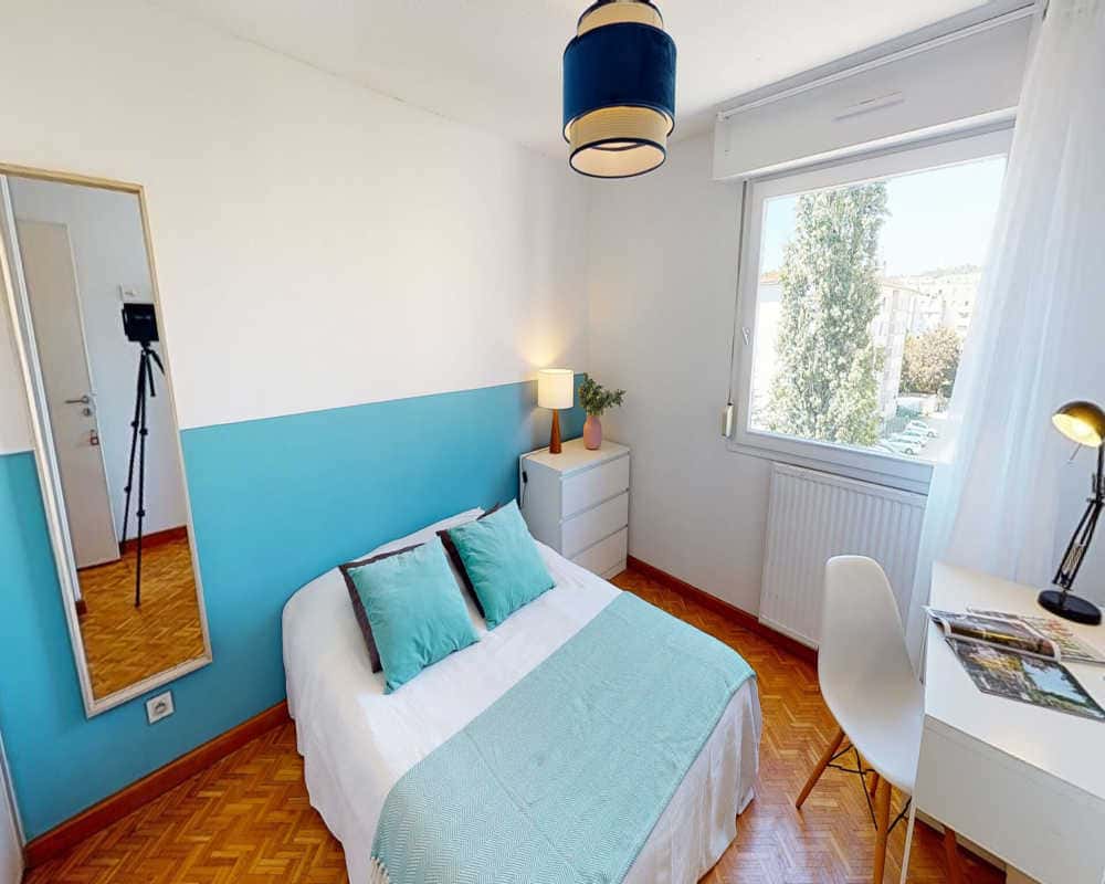 Chambre dans le Rue Mathieu Varille