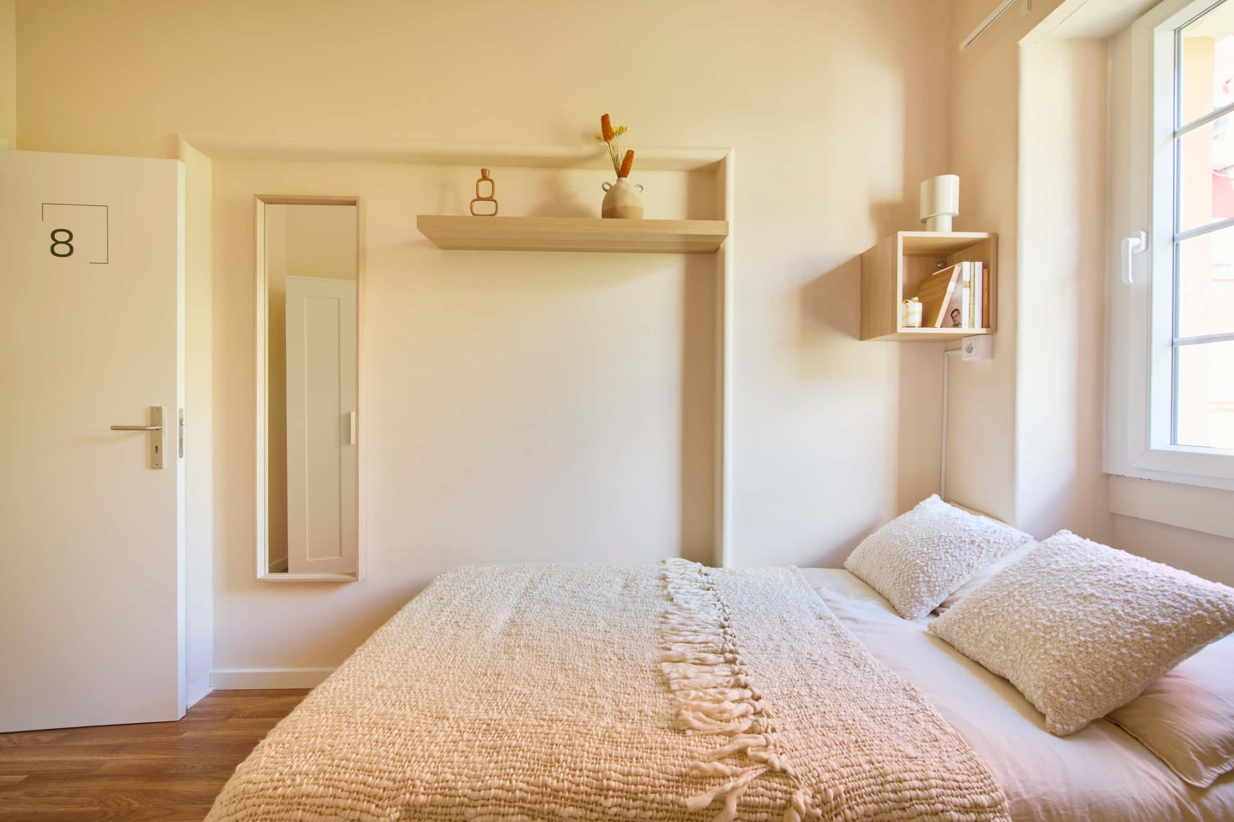 Room in Lisbon, close to the metro station Alameda - Room 9