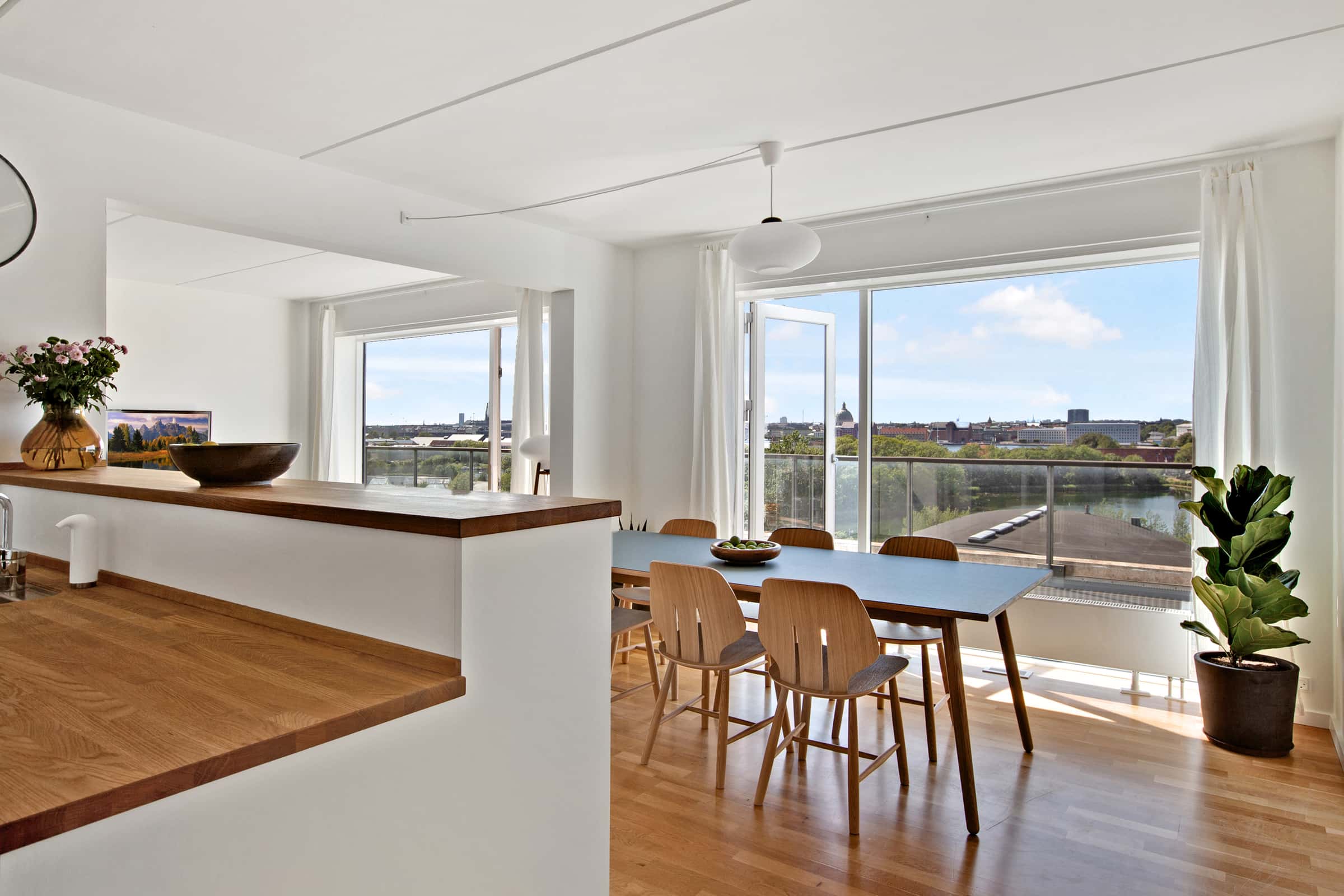 Naval I Room 1 Standard