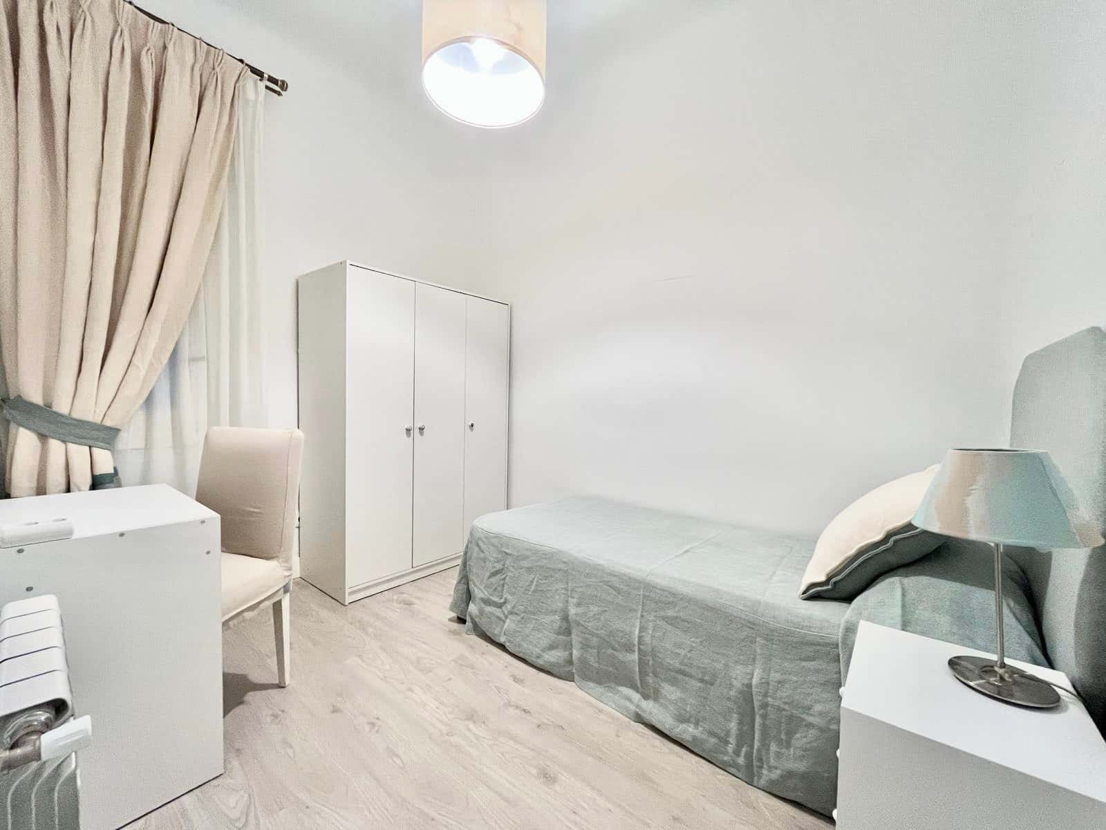 Habitación en Calle de Benito Gutiérrez, Madrid