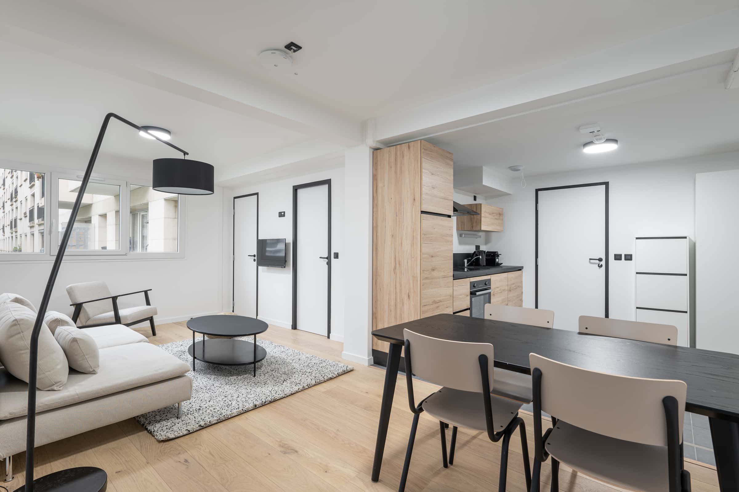 Room in 32 Rue Fernand Pelloutier, 75017 Paris, France