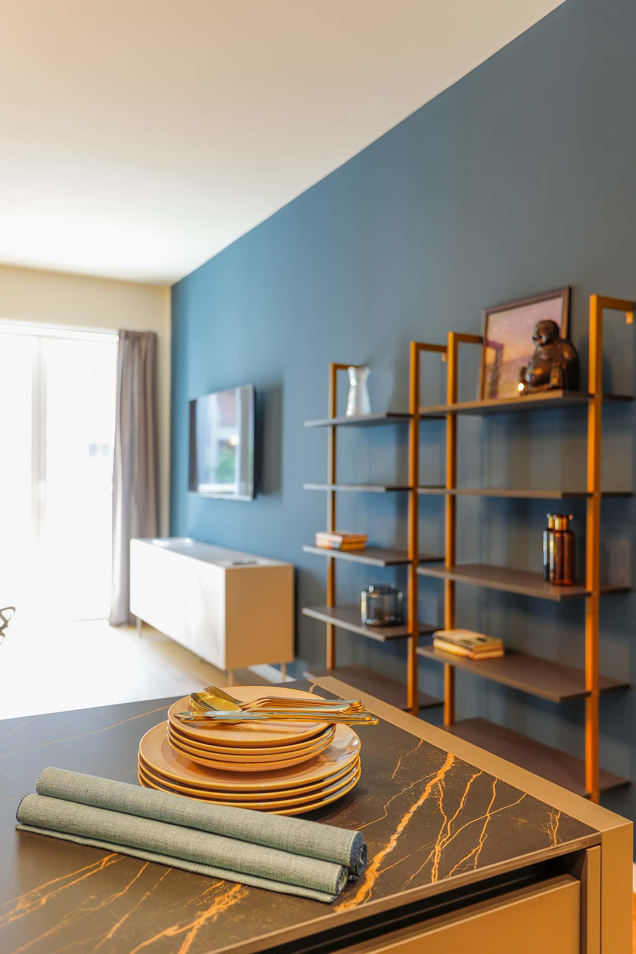 Luminoso bilocale in Via Archimede, Milano