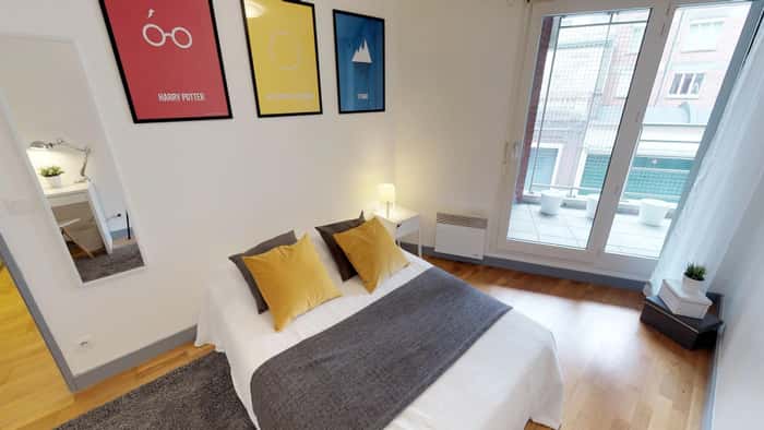 Listing photo thumbnail