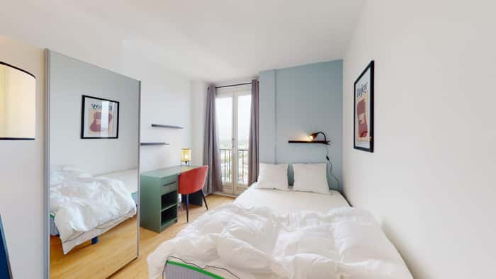 Listing photo thumbnail