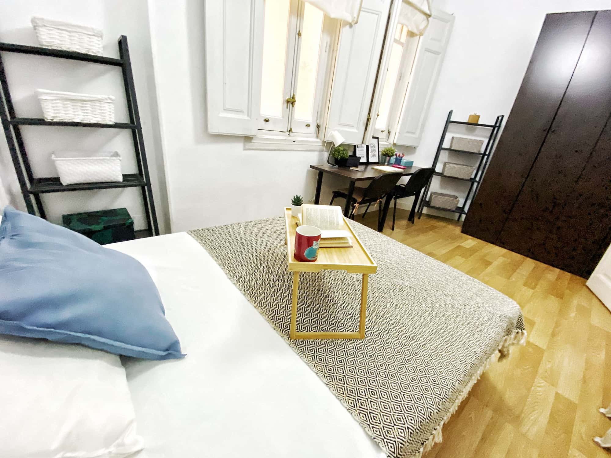 Calle de Sagasta, 12 (ONLY STUDENTS)