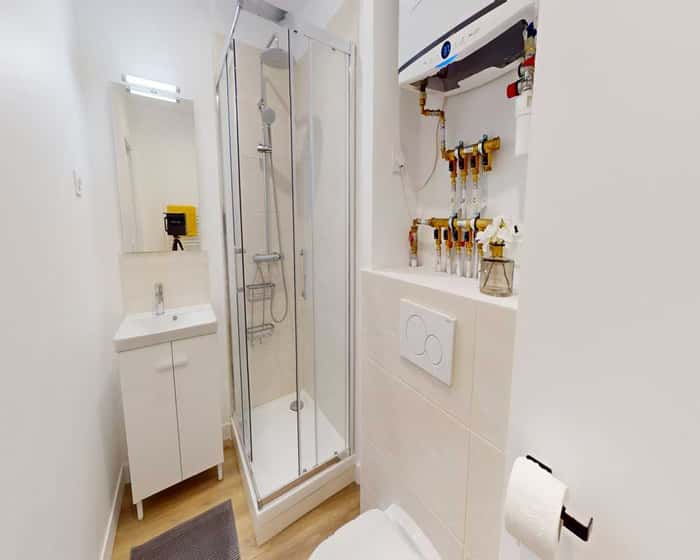 Listing photo thumbnail