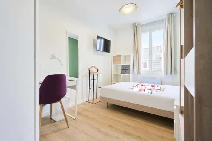 Listing photo thumbnail