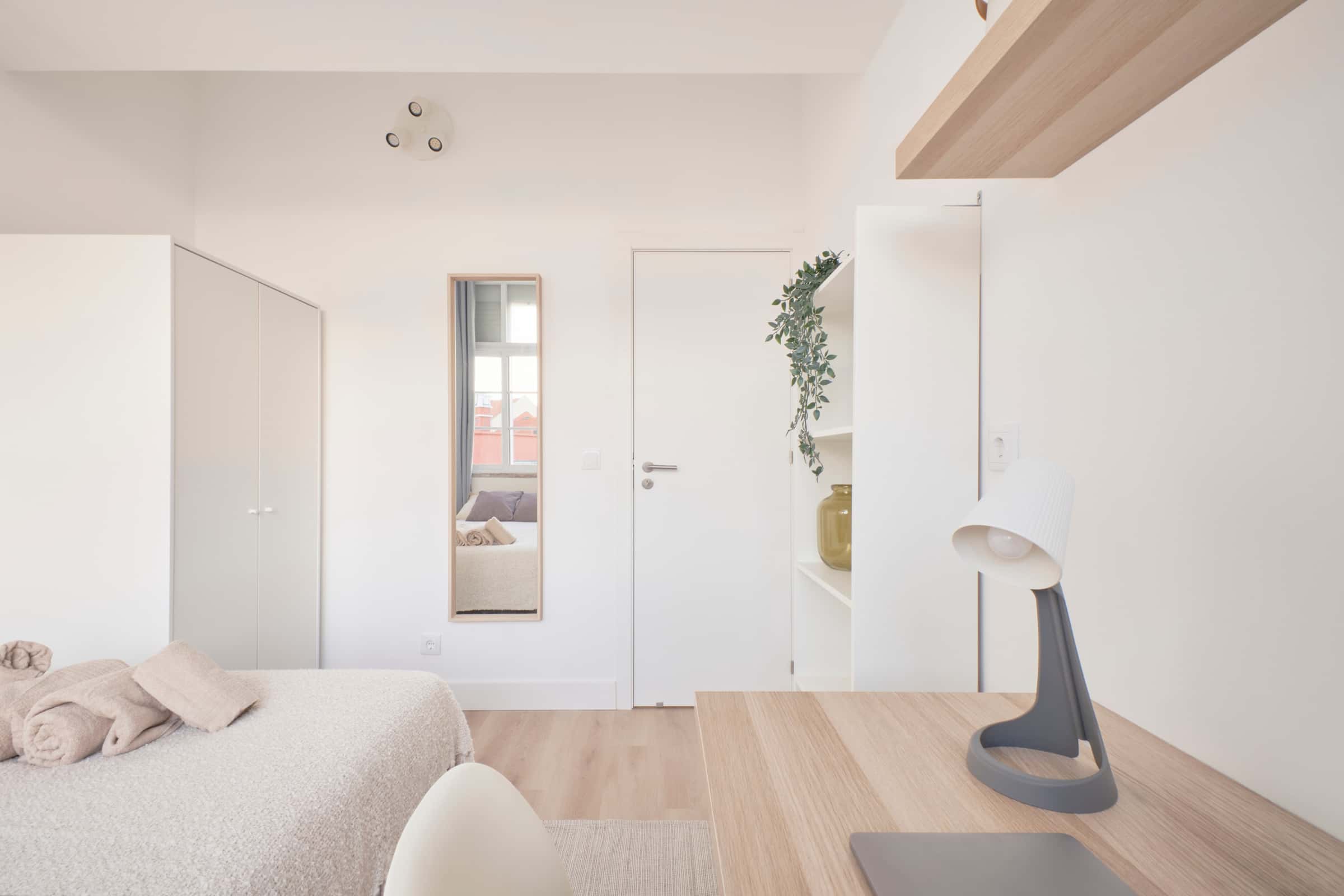 Furnished Room in Lisbon - Room 9