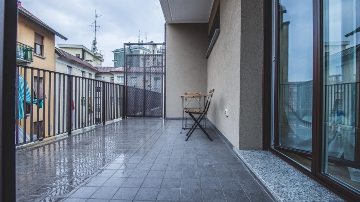 Listing photo thumbnail