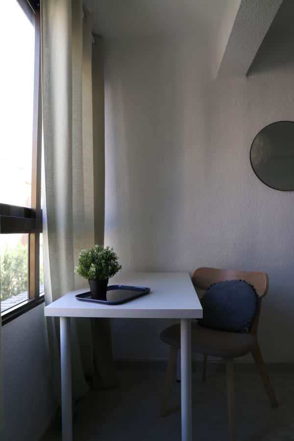 Habitación en piso de 4 habitaciones en Camins Al Grau