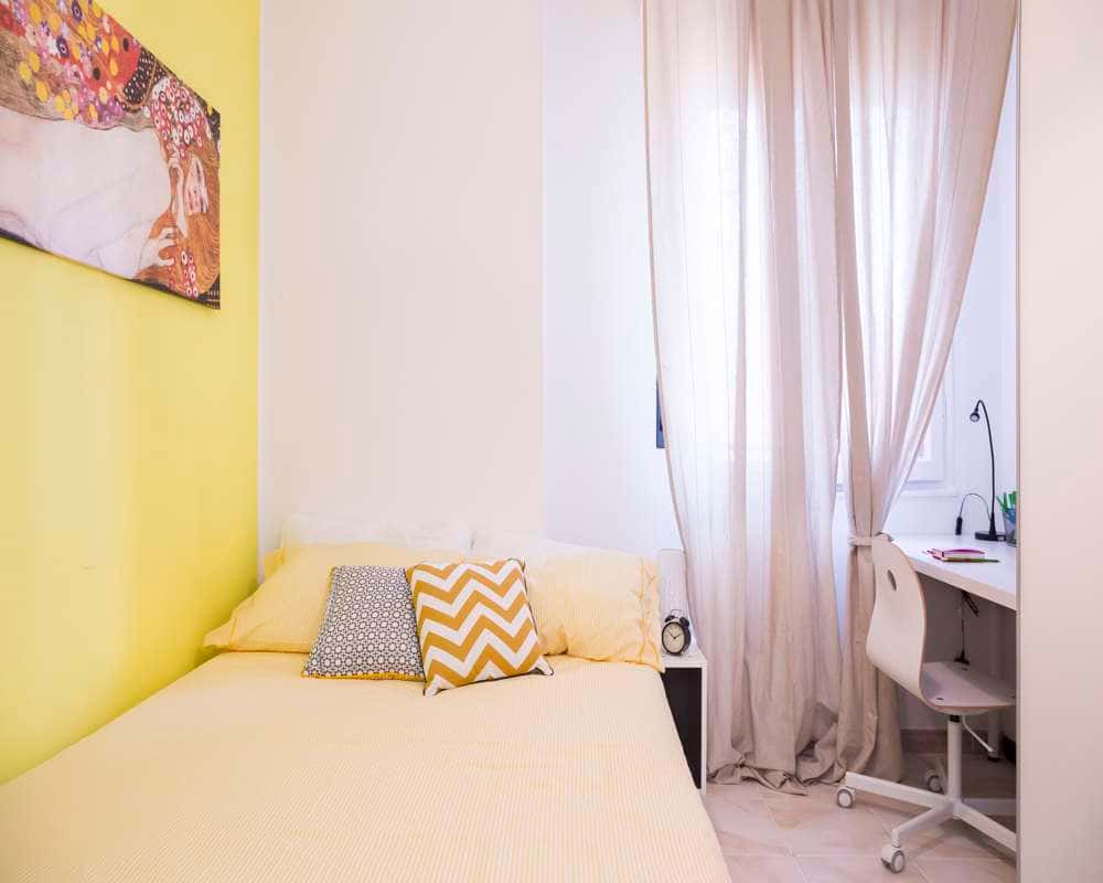 Stanza in Via Salvatore Barzilai