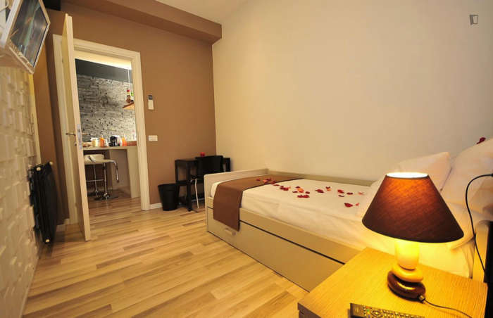 Listing photo thumbnail