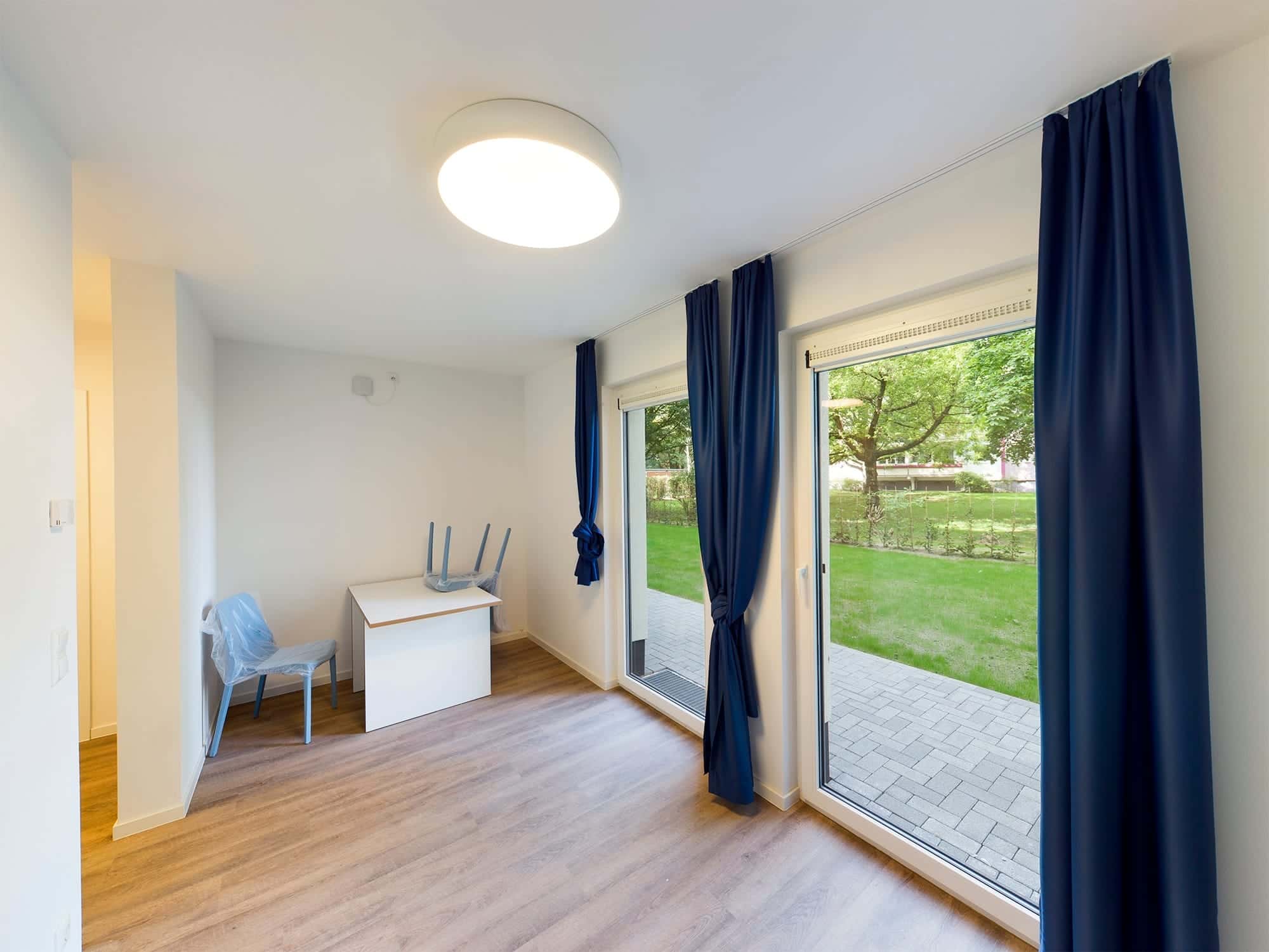 Furnished 1 room apartment with terrace - just 25 min. by public transport to Friedrichshain