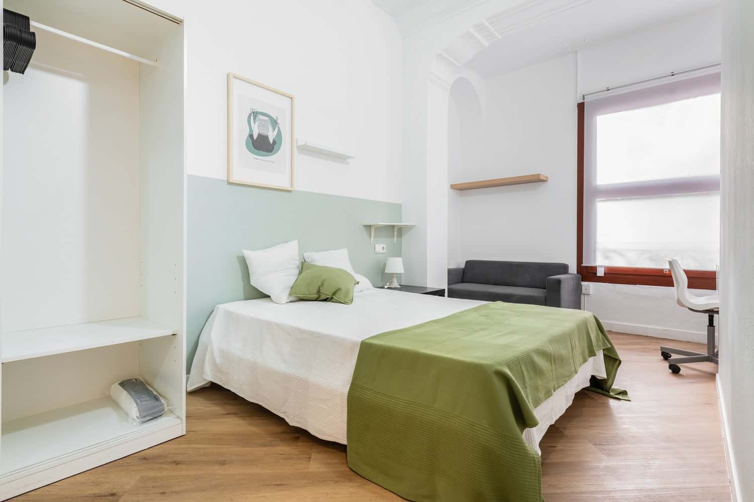 H11 - Cathedral - Gran Vía Marqués del Turia 46 2º