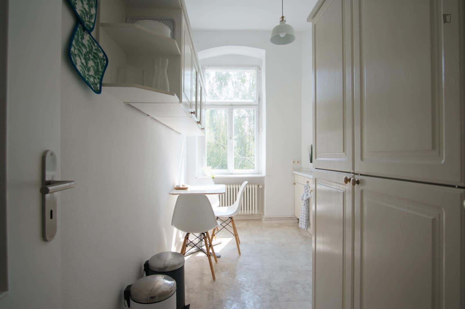 Room in Melchiorstraße, Berlin for 67 m² with 3 bedrooms - Foto 4