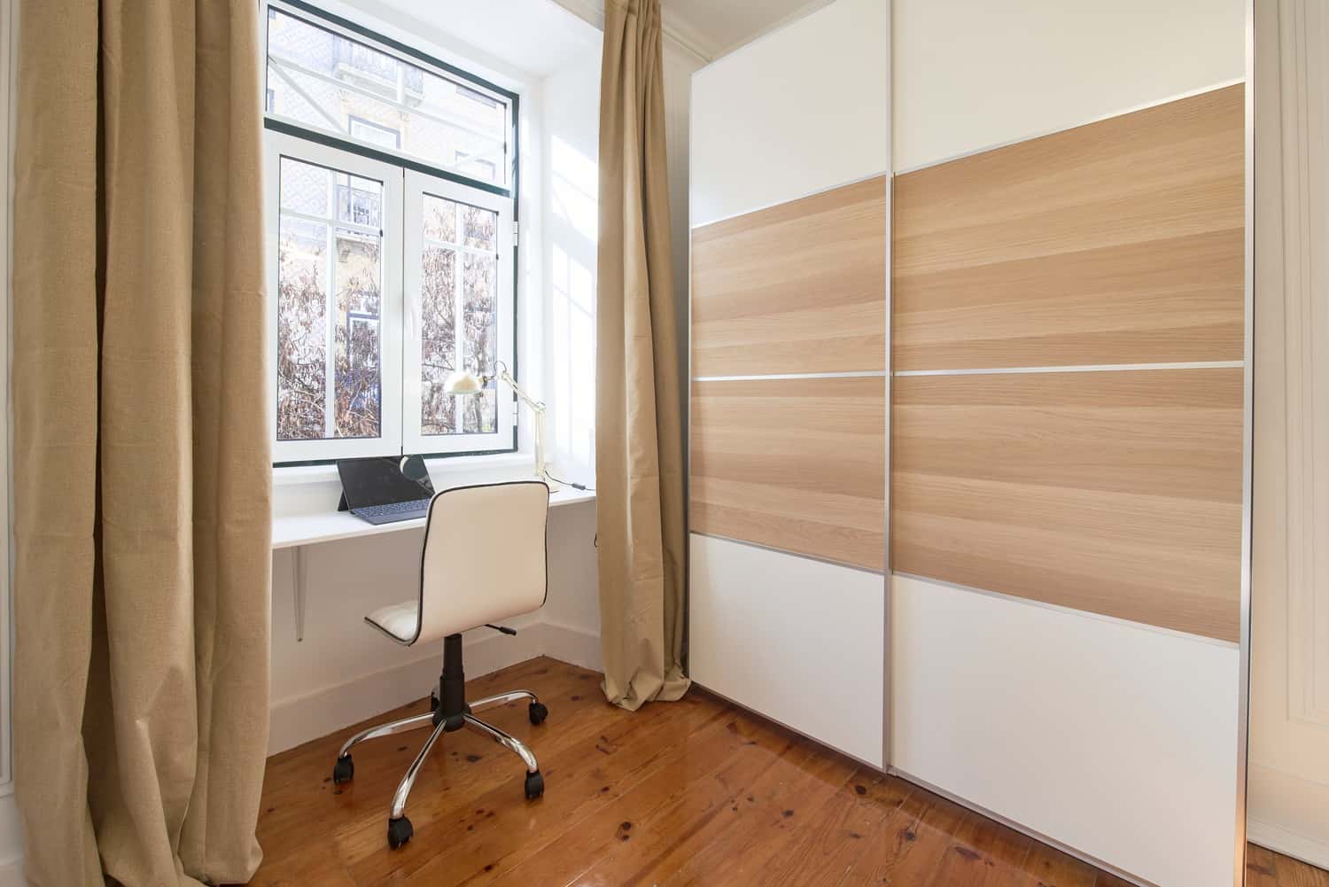 Room 1 - 82. Travessa de Santo António à Graça 2 3°