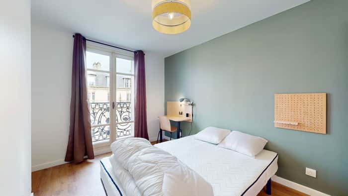 Listing photo thumbnail