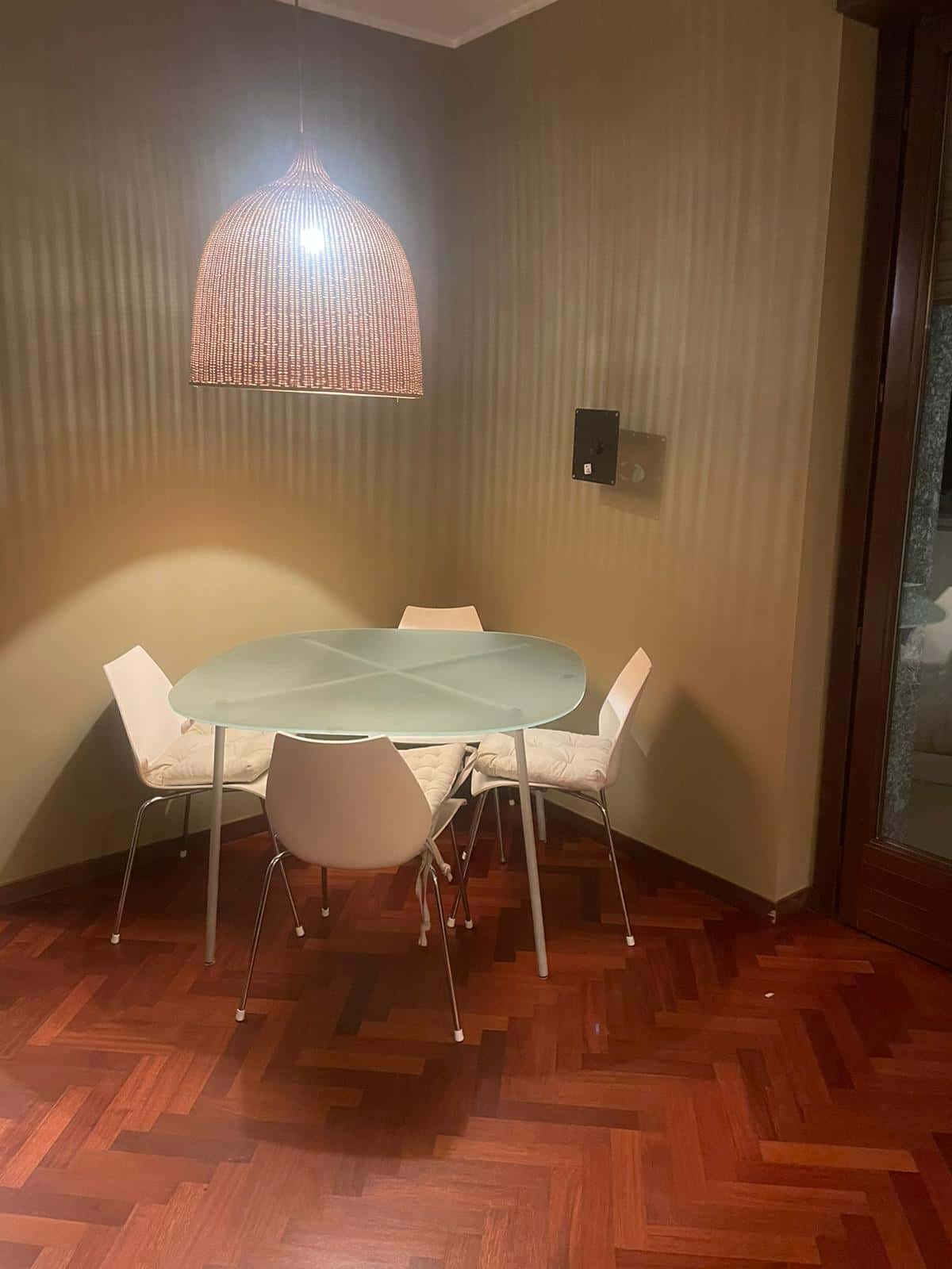 Apartamento en Viale Carlo Espinasse, Milano para 52 m² con 1 dormitorio